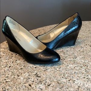 Bandolino Black Wedge Dress Heel